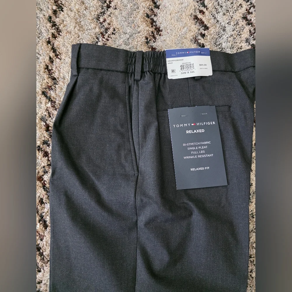 Tommy Hilfiger Mens Dress Pants 33x32 Wrinkle Free Charcoal Career $95 Relax Fit